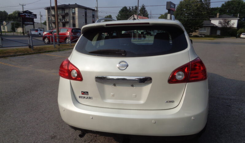 NISSAN ROGUE 4X4 2013 *** VENDU *** complet