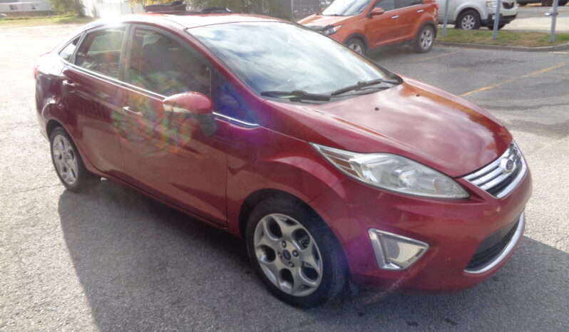 FORD FIESTA TITANIUM *** VENDU *** complet