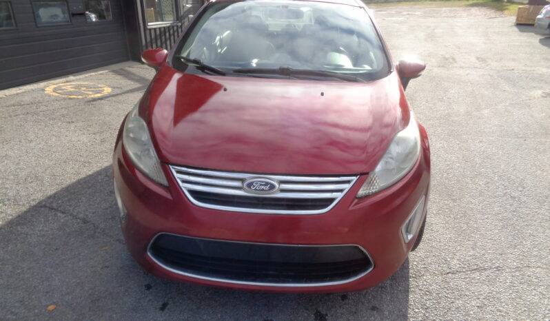 FORD FIESTA TITANIUM *** VENDU *** complet