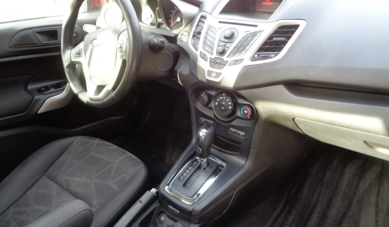 FORD FIESTA TITANIUM *** VENDU *** complet