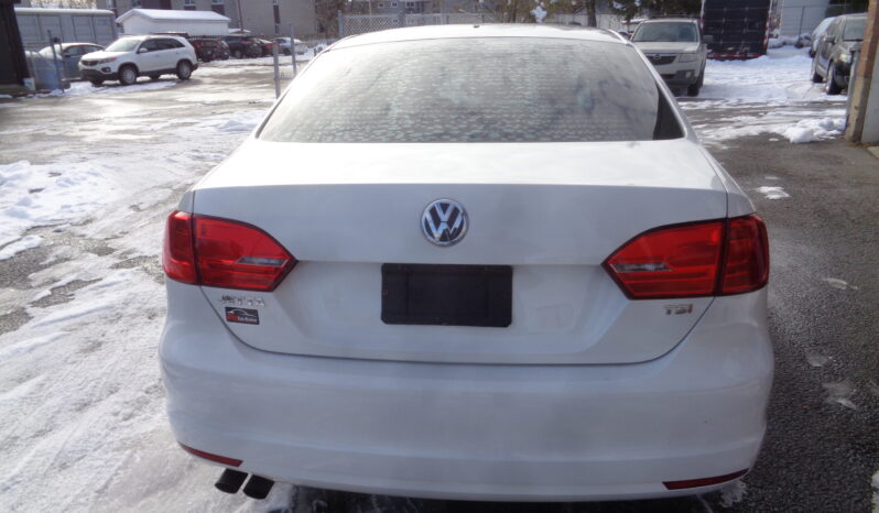 VOLKSWAGEN JETTA COMFORTLINE TSI 2014 complet