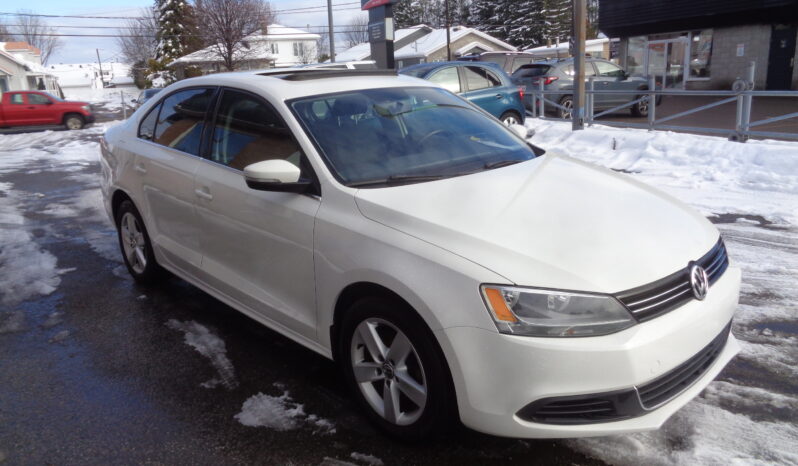 VOLKSWAGEN JETTA COMFORTLINE TSI 2014 complet